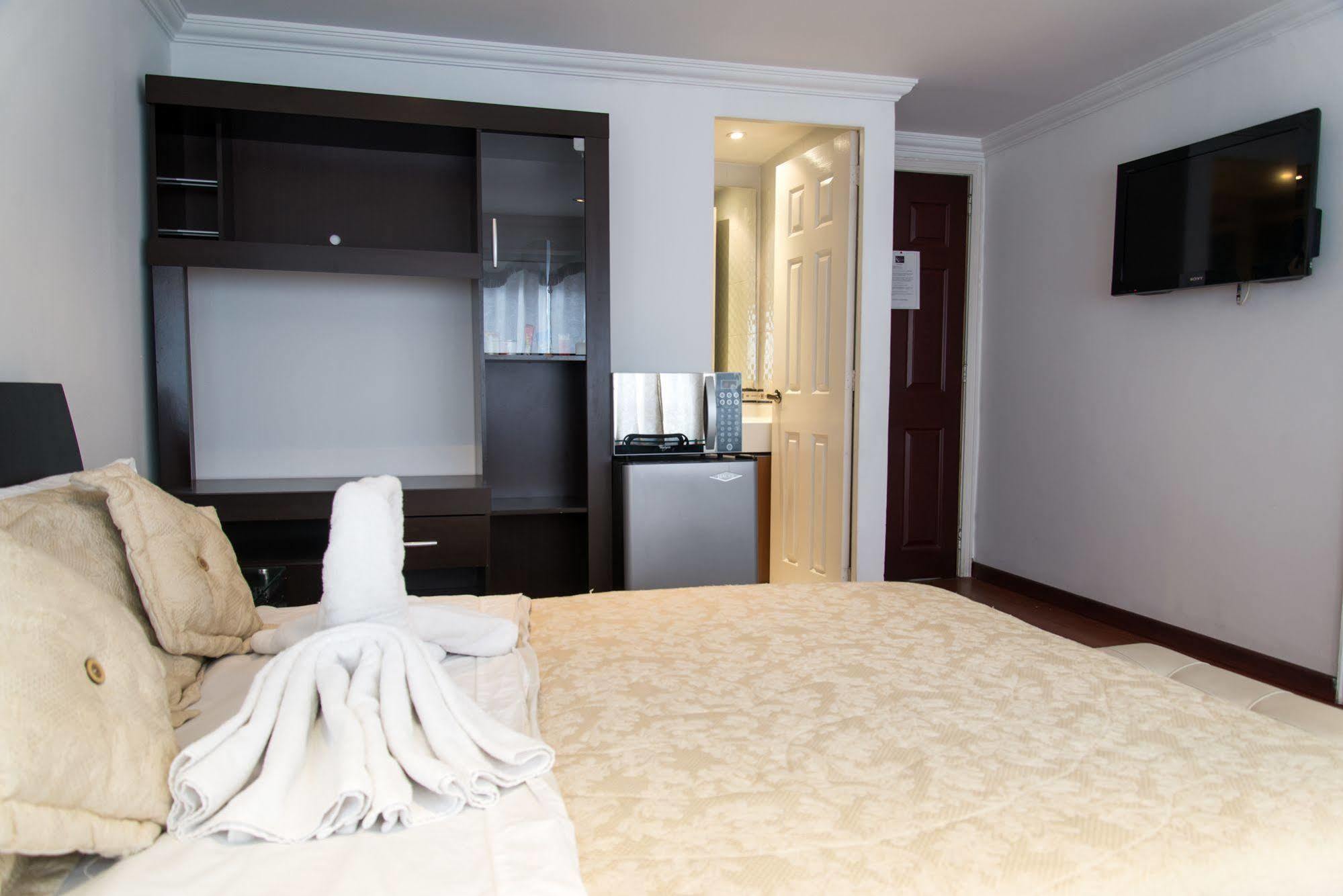 Hotel Fenix Real ボゴタ エクステリア 写真